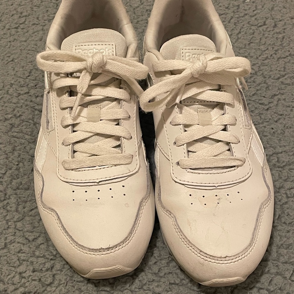 Reebok classic vintage inspired sneakers
